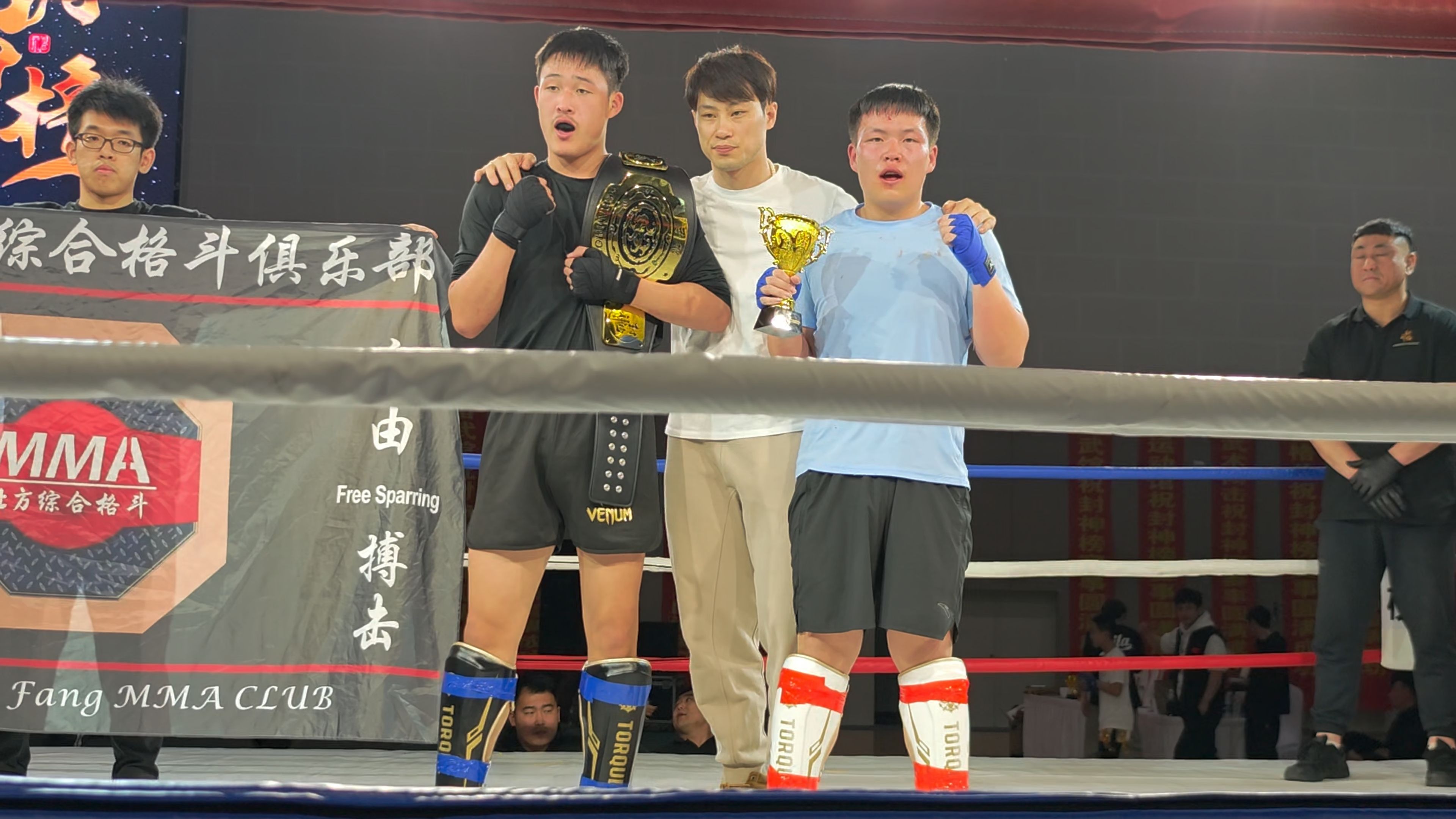 包含跆拳道预选赛焦点战：北城麒麟队绝杀江畔旋风队，新星闪耀。冲刺阶段不容有失的词条